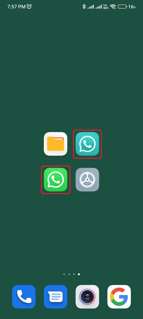 WhatsApp आधिकारिक और GBWhatsApp Pro दोनों इंस्टॉल करें